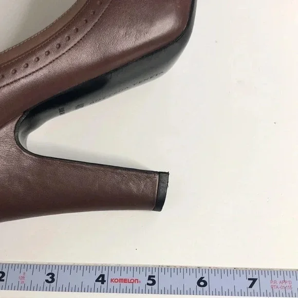 BOTTEGA VENETA BROWN Leather Heels - Picture 8 of 8